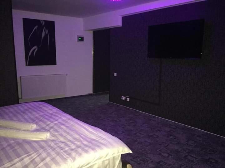 Ely'S Mansion-24H Check-In Bed & Breakfast Bucureşti Ngoại thất bức ảnh