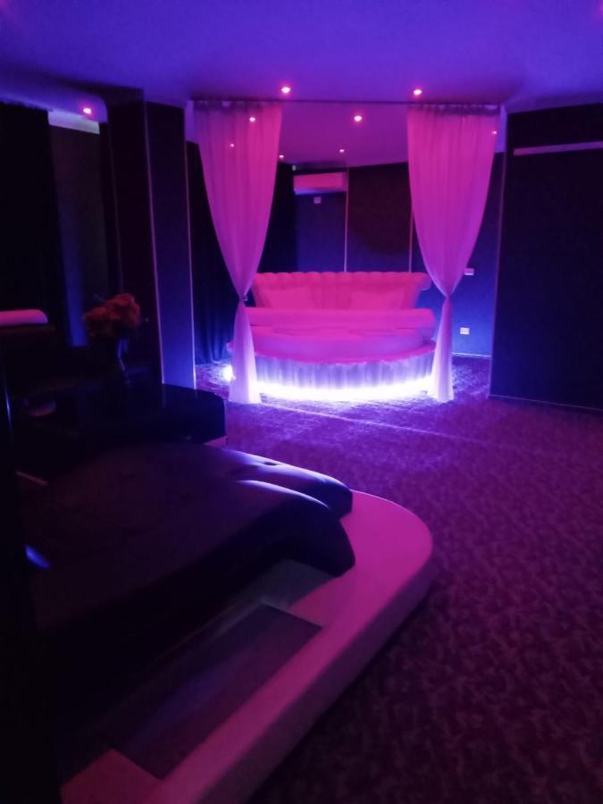 Ely'S Mansion-24H Check-In Bed & Breakfast Bucureşti Ngoại thất bức ảnh